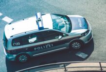 Feldkirch’te E-Bisiklet sürücüsü polis aracıyla çarpıştı